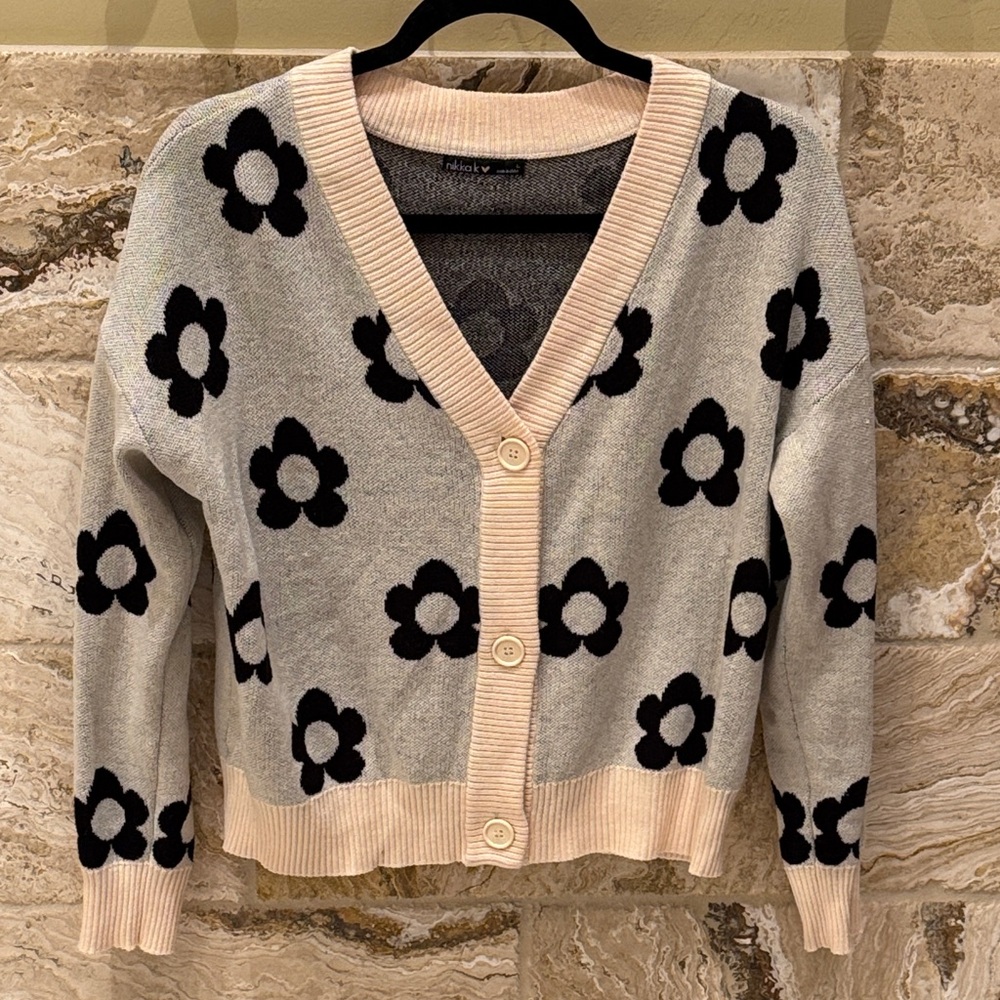 NIKKAK sweater